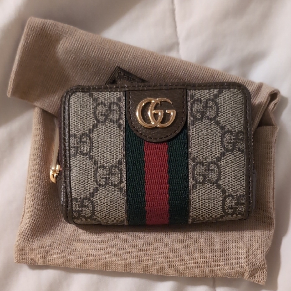 Gucci Cream and Brown Playing card Wallet